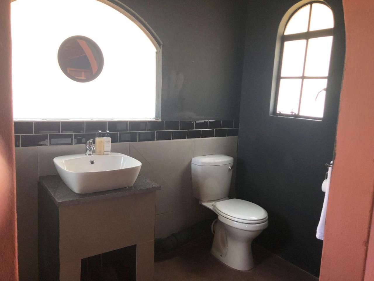 Birdsong Cottages Modimolle Bilik gambar